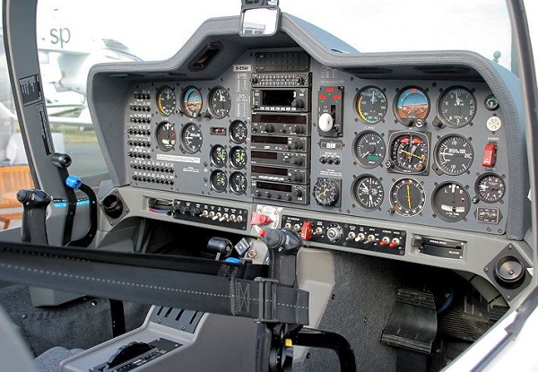 jet Grob G 120TP